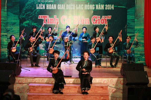 Lagu rakyat Then pergaulan dari orang etnis minoritas Tay di kabupaten Binh Lieu, provinsi Quang Ninh - ảnh 2
