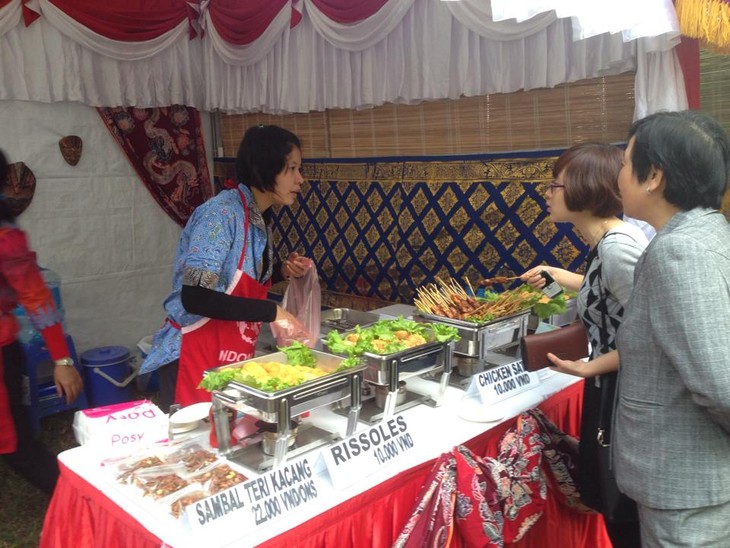 Festival kuliner - tempat demonstrasi budaya kuliner negara-negara sahabat - ảnh 3