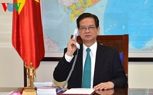 PM Nguyen Tan Dung melakukan pembicaraan via telepon dengan PM Jepang - ảnh 1