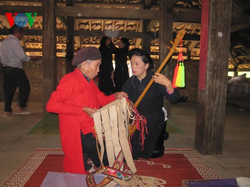 Festival “Nang Hai” – kepercayaan yang khas dari orang etnis Tay di provinsi Cao Bang - ảnh 1