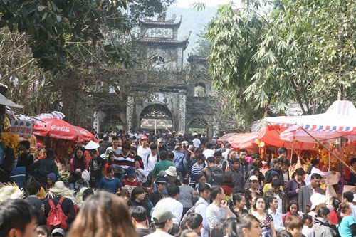 Berbagai pesta besar di kota Hanoi telah dimulai secara bergelora - ảnh 1