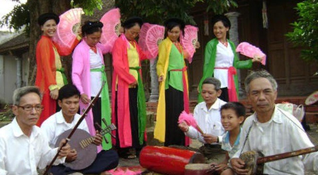 Musim Semi tiba di daerah bumi cikal-bakal lagu rakyat “Cheo” di desa Khuoc, provinsi Thai Binh - ảnh 1