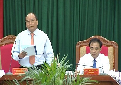 Deputi PM Nguyen Xuan Phuc melakukan kunjungan kerja di provinsi Tuyen Quang - ảnh 1
