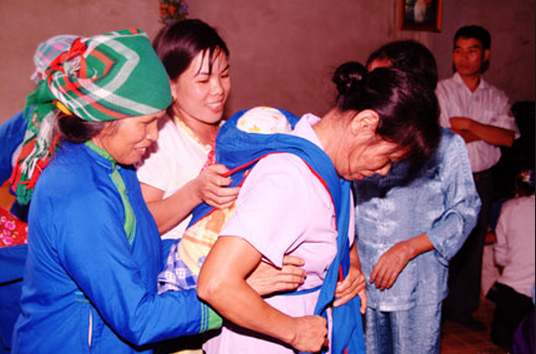 Adat memberi nama bayi di kalangan orang etnis minoritas Giay - ảnh 1