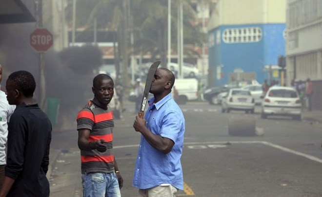 Afrika Selatan: gelombang kekerasan melanda ke pusat kota Durban - ảnh 1