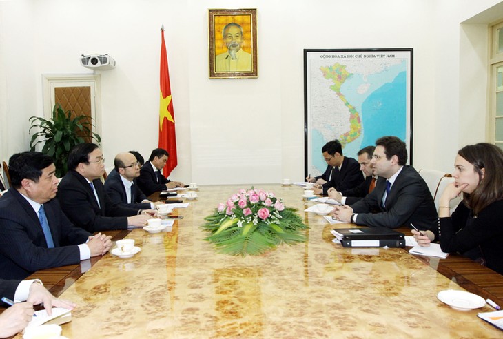 Vietnam – Perancis mendorong kerjasama yang kuat di bidang penerbangan, energi dan infrastruktur - ảnh 1
