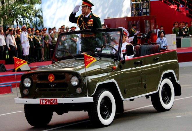 Persiapan parade militer untuk memperingati Ultah ke-40 Pembebasan Vietnam Selatan dan Penyatuan Tanah Air - ảnh 5