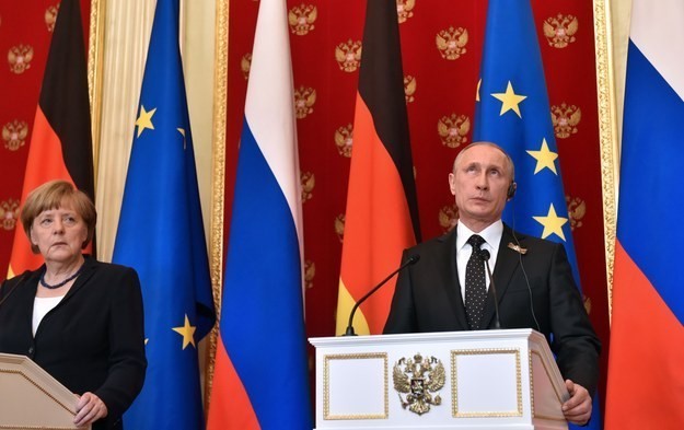 Jerman dan Rusia bersama-sama mengimbau solusi diplomatik bagi masalah-masalah bilateral - ảnh 1