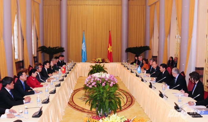 Presiden Truong Tan Sang menyambut Sekjen PBB, Ban Ki-moon - ảnh 1