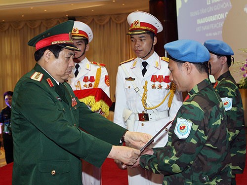 Penggelaran proyek Vietnam berpartisipasi pada aktivitas penjagaan perdamaian PBB - ảnh 1