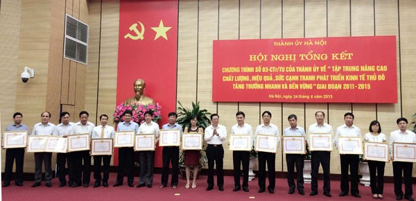 Hanoi mengevaluasikan program peningkatan kualitas, hasil-guna, daya saing ekonomi ibukota - ảnh 1