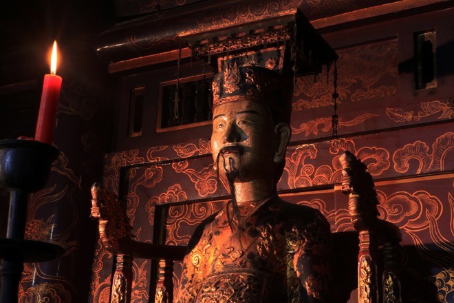 Keindahan klasik dalam Kuil Pemujaan Raja Dinh di Hoa Lu, Ninh Binh - ảnh 2