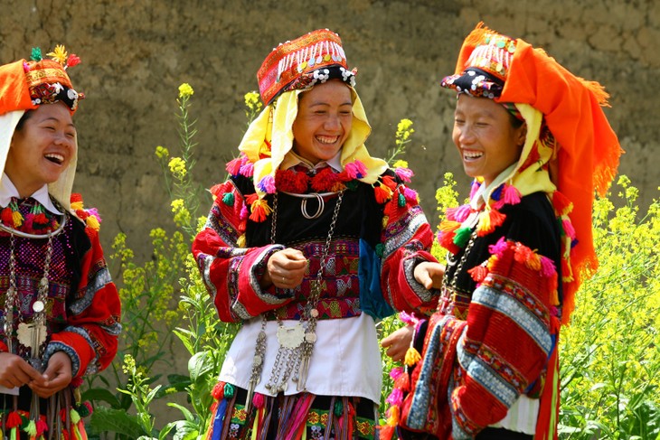 Ciri budaya yang unik dari warga etnis minoritas Lo Lo di daerah dataran tinggi batu Dong Van - ảnh 1