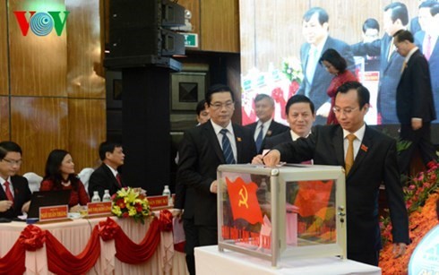Memperkuat prosentase kader muda dan kader wanita dalam Organisasi Partai Komunis Vietnam tingkat provinsi dan kota - ảnh 1