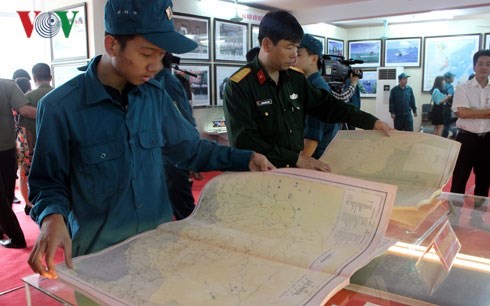 Pameran peta dan dokumen “Hoang Sa, Truong Sa wilayah Vietnam – bukti-bukti sejarah dan dasar hukum” - ảnh 1