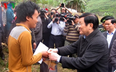 Presiden Vietnam, Truong Tan Sang melakukan kunjungan kerja di provinsi Ha Giang - ảnh 1