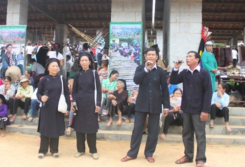 Lagu rakyat dan kisah tentang usaha mengkonservasikan lagu rakyat dari warga etnis minoritas San Chi - ảnh 1