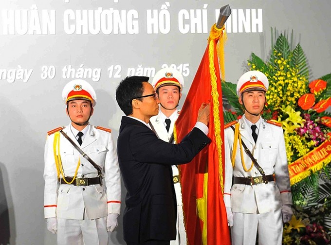 Sekolah Tinggi Seni Rupa Vietnam menerima Bintang Ho Chi Minh - ảnh 1