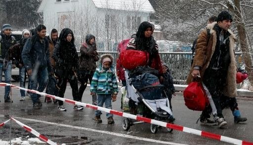 Jerman setiap hari mengembalikan ratusan migran yang datang dari Austria - ảnh 1