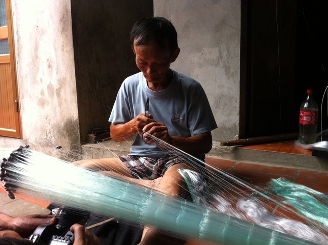 Desa membuat jaring yang unik di peluaran ibukota Hanoi - ảnh 1