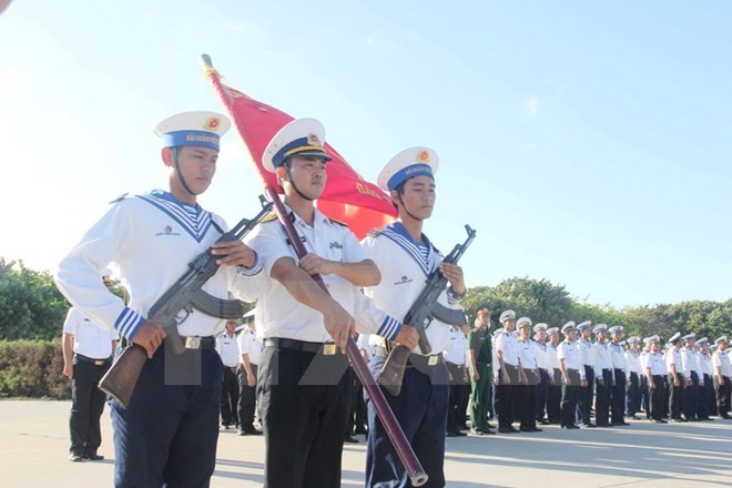 Kabupaten pulau Truong Sa mengadakan banyak aktivitas untuk menyambut Kongres Nasional ke-12 PKV - ảnh 1