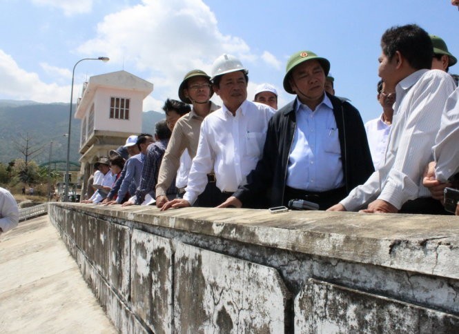Deputi PM Nguyen Xuan Phuc membimbing penanggulangan kekeringan di provinsi Ninh Thuan - ảnh 1