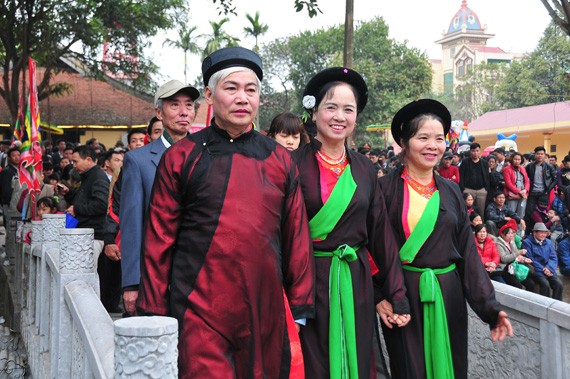 Pesta Adat Lim 2016 yang kental dengan identitas budaya tradisional - ảnh 2