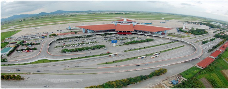 Bandara Noi Bai mendapat penghargaan “Bandara yang diinovasi paling baik di dunia” - ảnh 1
