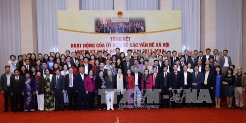 Mengevaluasikan aktivitas Komisi urusan Masalah-Masalah Sosial MN Vietnam angkatan ke-13 - ảnh 1