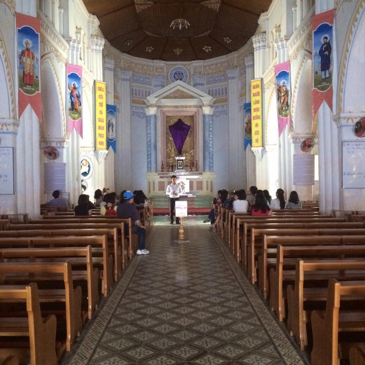 Gereja Mang Lang - destinasi wisata sejarah dan agama yang terkenal - ảnh 2