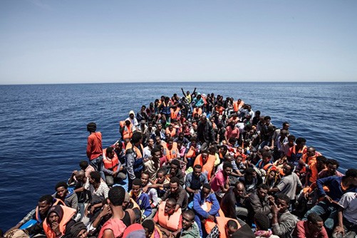 Libia menangkap kira-kira 850 orang yang berencana mengarungi Laut Tengah menuju ke Eropa - ảnh 1