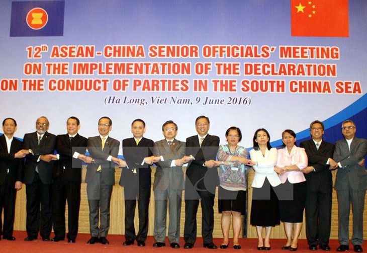 Masalah Laut Timur di dalam agenda pertemuan pejabat tinggi ASEAN – Tiongkok - ảnh 1