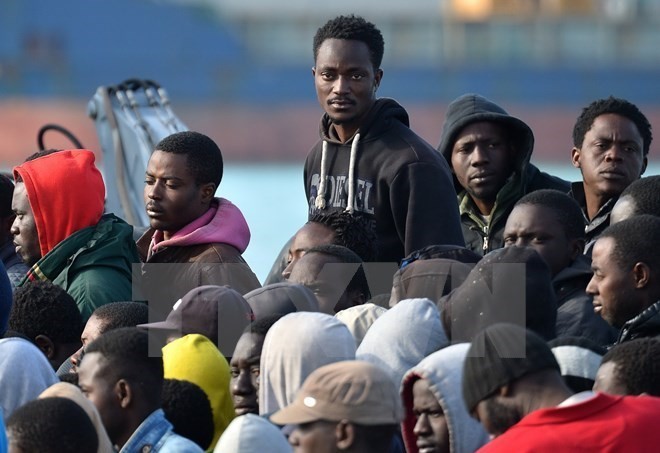Masalah migran: 5.000 orang migran diselamatkan di Laut Tengah - ảnh 1