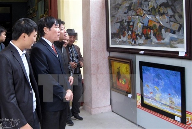 Pameran temu pergaulan lukisan seni rupa kontemporer Vietnam – Republik Korea 2016 - ảnh 1