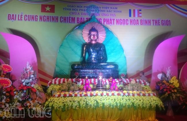 Mega upacara menyambut Patung Buddha Giok Perdamaian Dunia di provinsi Bac Ninh - ảnh 1