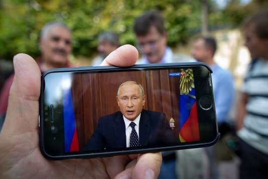 Russie: Vladimir Poutine assouplit sa réforme contestée des retraites - ảnh 1