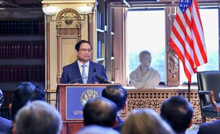 Pham Minh Chinh présente la politique vietnamienne à l’Université de Georgetown à Washington - ảnh 1