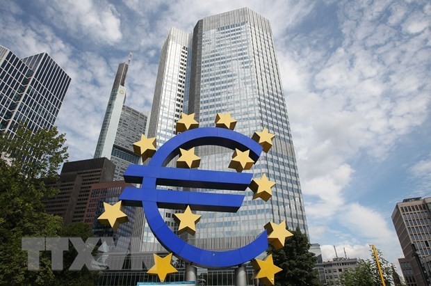 Le pic de taux de la BCE a été atteint, une baisse pas avant juillet 2024 - ảnh 1