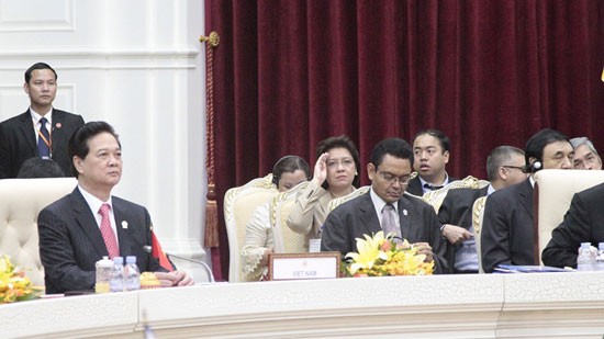 Eröffnung des ASEAN-Gipfeltreffens in Phnom Penh - ảnh 1
