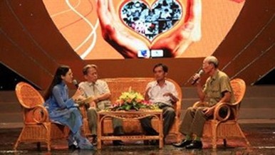 Ein Konzert für die Agent-Orange-Opfer in Hanoi - ảnh 1