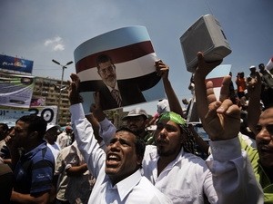 Ägypten: Muslimbrüder lassen Putsch gegen Präsident Mursi nicht zu - ảnh 1