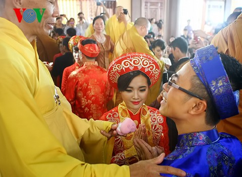 Hang Thuan Zeremonie: Buddhistische Hochzeitszeremonie  - ảnh 11