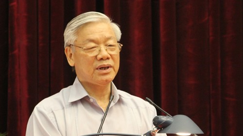 KPV-Generalsekretär Trong trifft ehemalige hochrangige Politiker - ảnh 1
