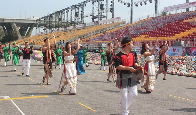 Kulturelle Merkmale Vietnams in Chingay-Parade 2015 in Singapur - ảnh 1