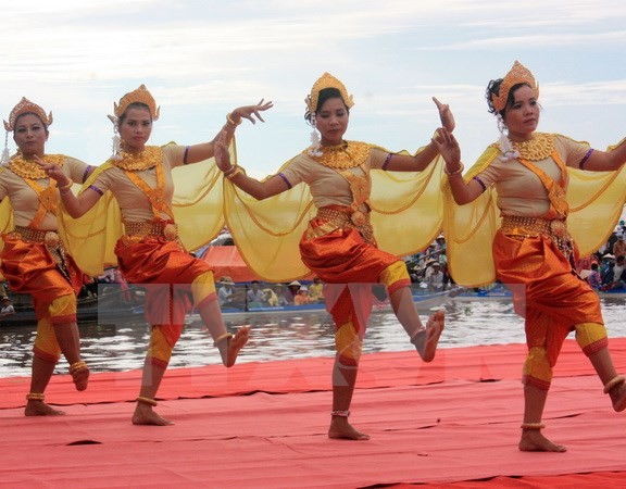 Eröffnung der Kultur-Sport-Tourismus-Festtage der Khmer - ảnh 1