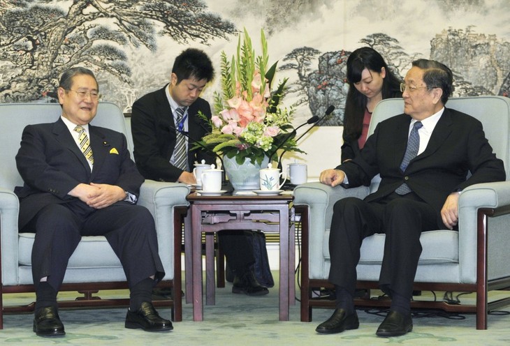 China ruft zu einer befriedigenden Lösung in Streitigkeiten mit Japan auf - ảnh 1