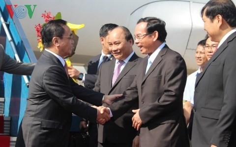 Premierminister Laos Thongsing besucht Da Nang - ảnh 1