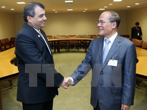 Nguyen Sinh Hung trifft Teilnehmer der Weltkonferenz der Parlamentspräsidenten - ảnh 1