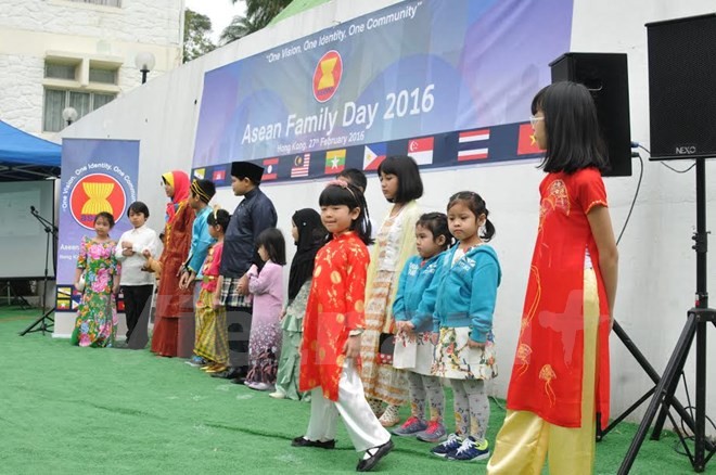 Vietnam nimmt am “ASEAN-Familientag 2016” in Hongkong teil - ảnh 1