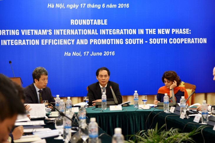 Konferenz zur Unterstützung der Integration Vietnams in die Welt - ảnh 1